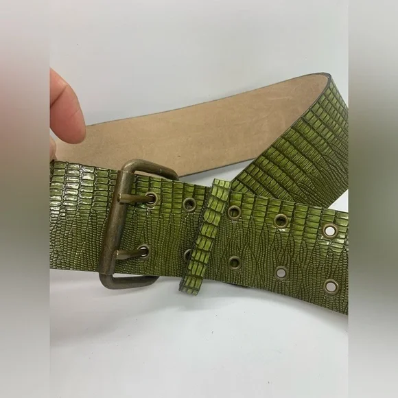 80’s 90’s Bright Green Crocodile Print Asymmetrical Belt - Picture 2 of 9